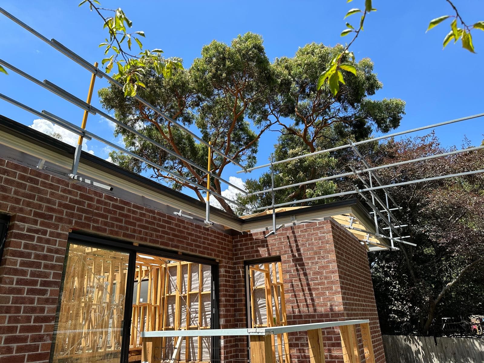 Profiled Edge Rafter Protected Edge | Trusted Edge Protection & Guard Rail Hire Melbourne