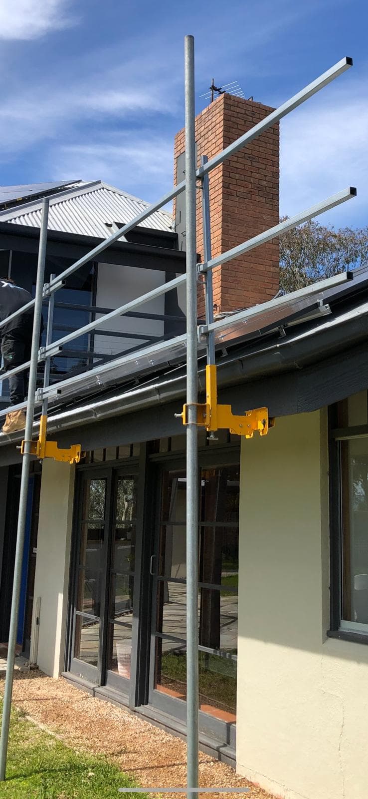 Fascia clamp / ground up re roof